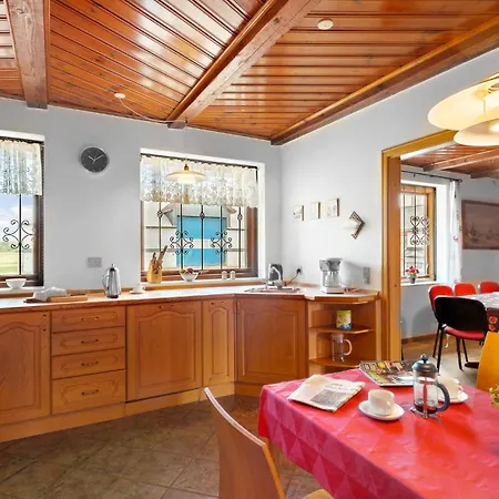 5 Bedroom Beautiful In