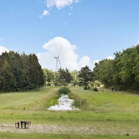 5 Bedroom Beautiful In Dom wakacyjny *