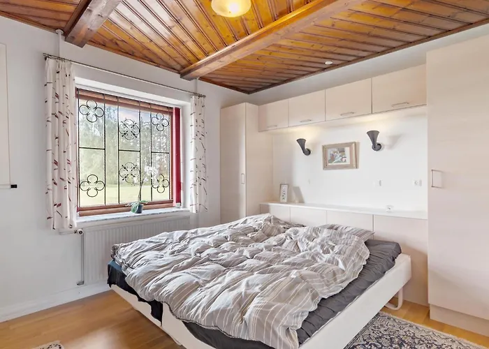 펜션 5 Bedroom Beautiful In 브로우스트